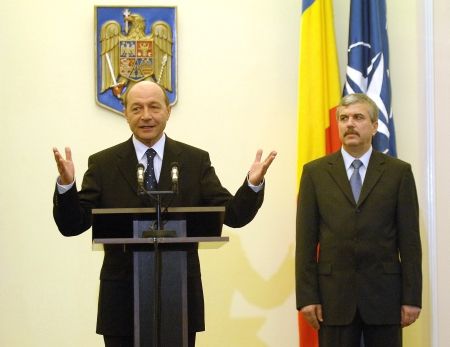 Traian Băsescu, Dan Nica